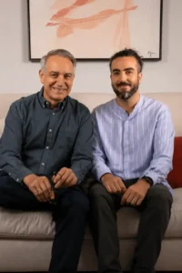 Pablo Gil y Borja F. Zurrón durante la presentación del curso de educación financiera